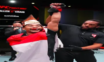 Petarung Jeka Saragih Raih Kemenangan Pertamanya di UFC