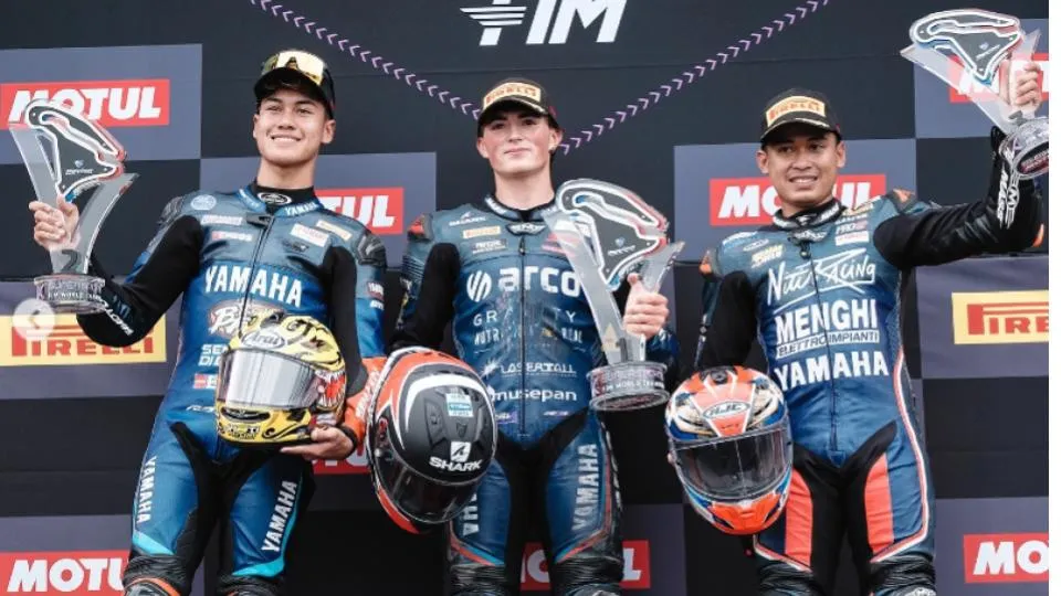 Sejarah Baru! Dua Pembalap Indonesia Naik Podium World Supersport 300 di Perancis