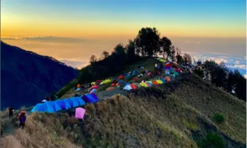 Pakai Drone di Gunung Rinjani, Kini Harus Izin dan Berbayar