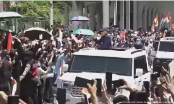 President Prabowo Rides in Garuda Limousine from PT Pindad