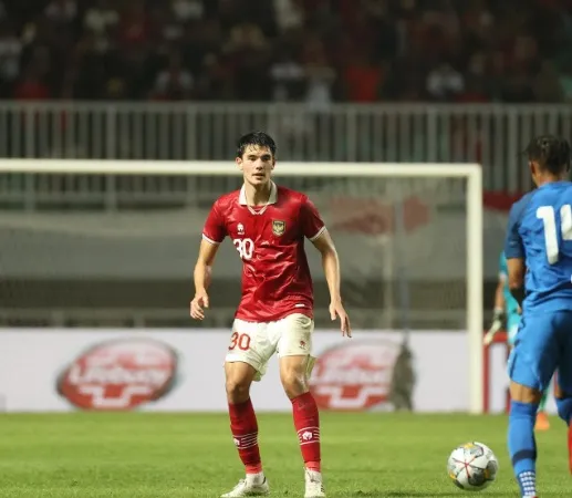 Foto Elkan Baggott Pakai Jersey Timnas Indonesia, Kode Balikan?