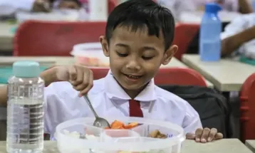 Free Nutritious Meals Program Set at IDR 10,000 Per Child Per Day