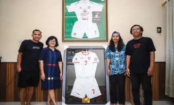 Marselino Ferdinan's Jersey Auctioned for Nearly IDR 101 Million to Support School Renovations