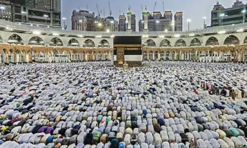 Saudi Arabia Prioritizes First-Time Pilgrims, Bans Children from 2025 Hajj