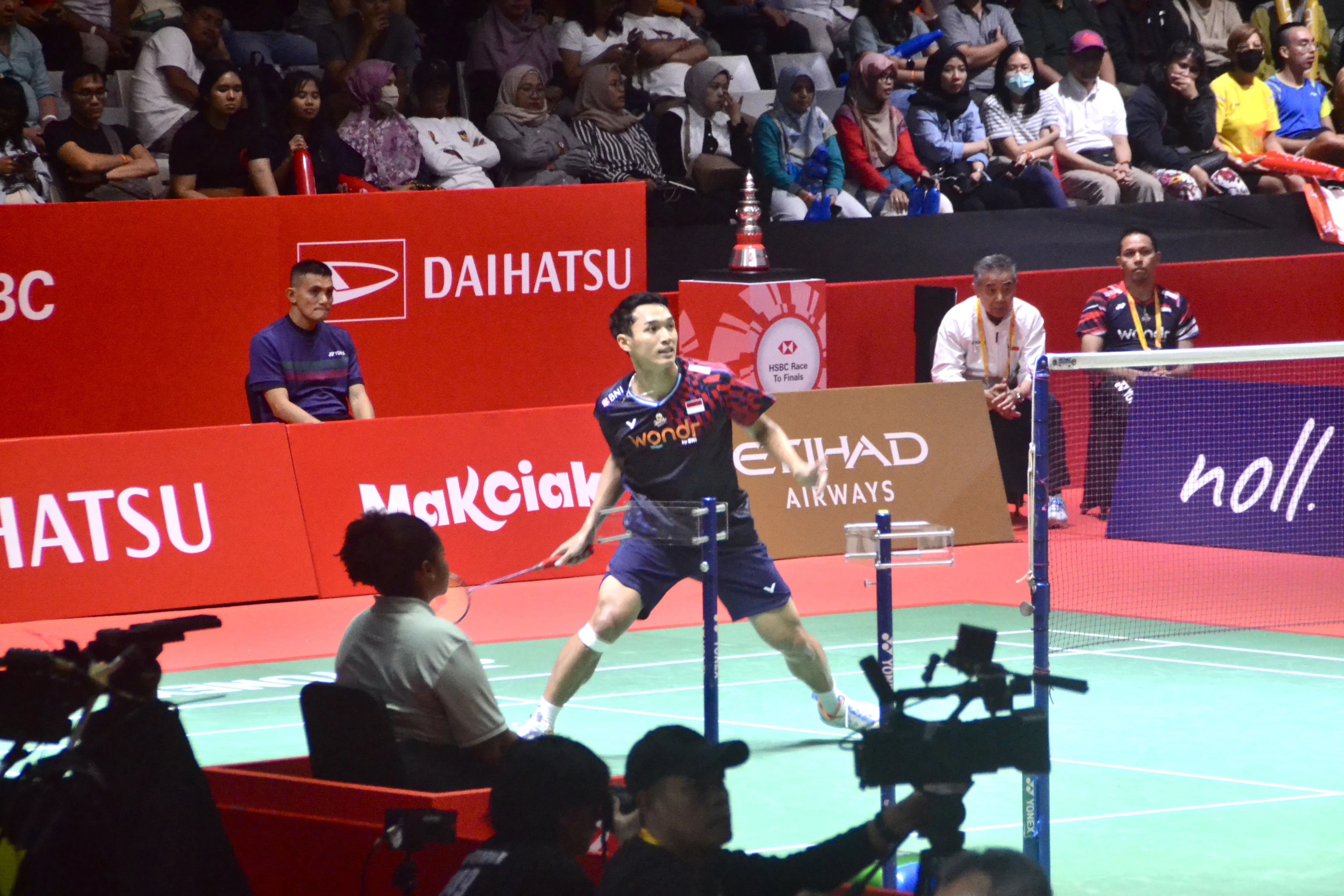 Atasi Wakil Taiwan, Jonatan Lolos ke 16 Besar Indonesia Masters 2025