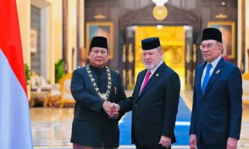 Presiden Prabowo Raih Penghargaan Kehormatan Darjah Kerabat Johor