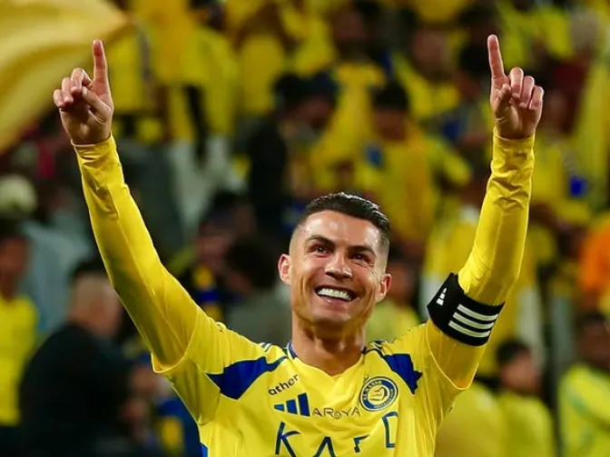 Cristiano Ronaldo Reclaims Title as World’s Highest-Paid Athlete