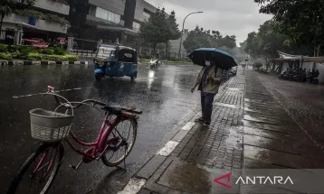 BMKG: Parts of Jakarta Predicted to Rain Saturday Afternoon to Evening